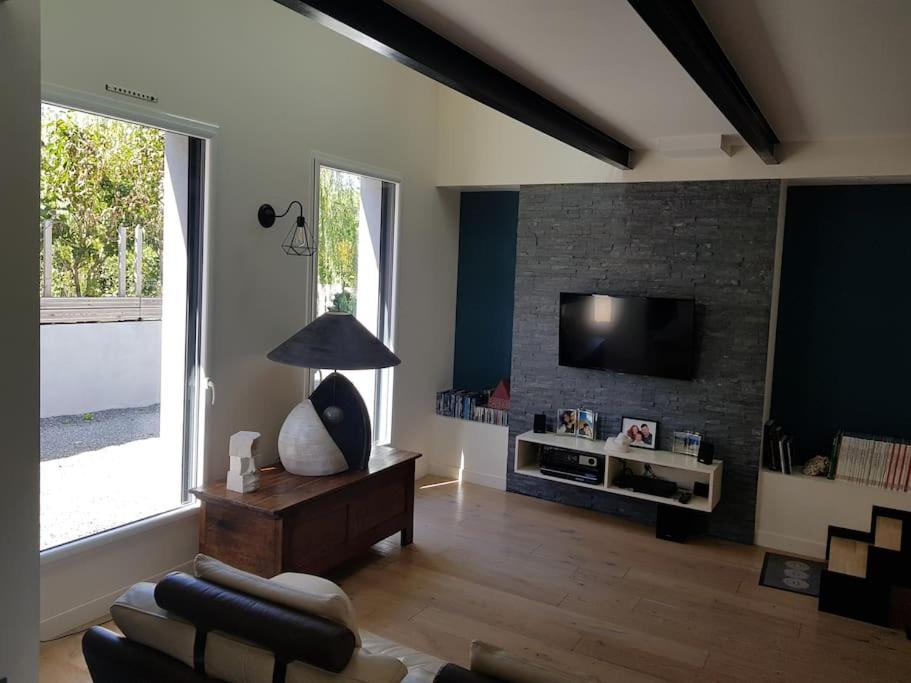 9 Pers 160 M² +Jardin- 10Mn Nantes -30Mn Mer Bouguenais Luaran gambar