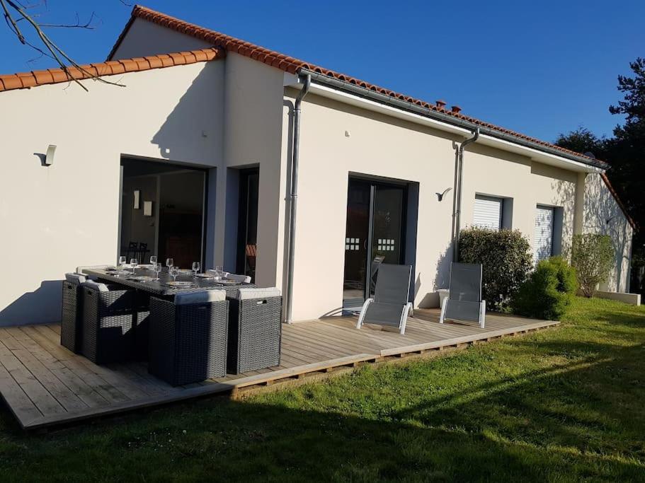 9 Pers 160 M² +Jardin- 10Mn Nantes -30Mn Mer Bouguenais Luaran gambar