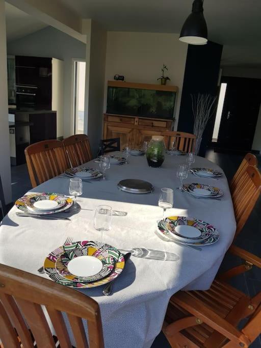 9 Pers 160 M² +Jardin- 10Mn Nantes -30Mn Mer Bouguenais Luaran gambar