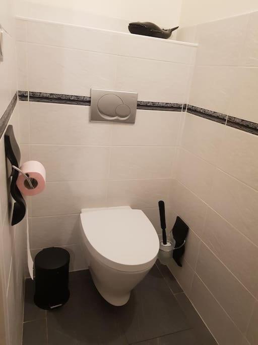 9 Pers 160 M² +Jardin- 10Mn Nantes -30Mn Mer Bouguenais Luaran gambar