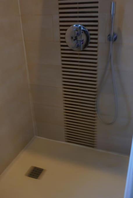 9 Pers 160 M² +Jardin- 10Mn Nantes -30Mn Mer Bouguenais Luaran gambar