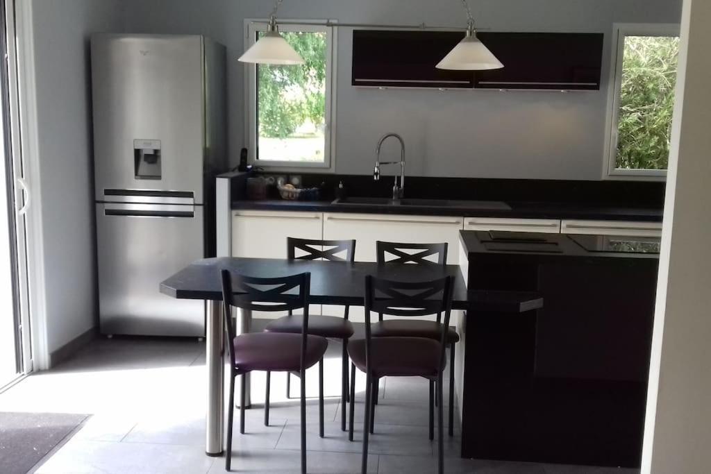 9 Pers 160 M² +Jardin- 10Mn Nantes -30Mn Mer Bouguenais Luaran gambar